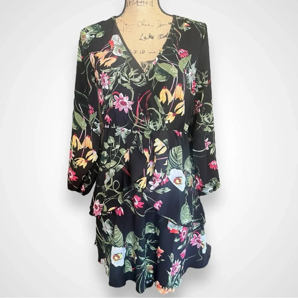 UGUEST Women's Black V-neck Long Sleeve Floral‎ Mini Dress Small | NWT